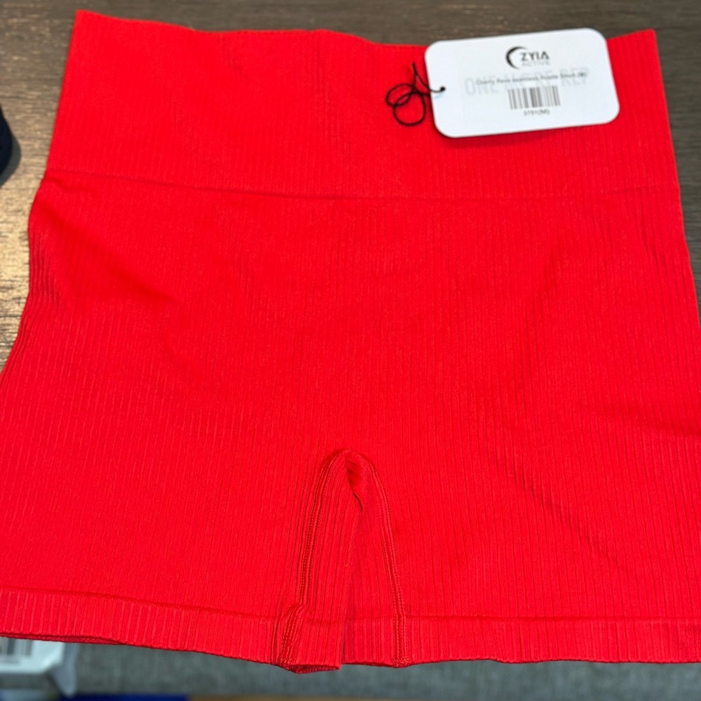 COPY - Zyia Cherry Reve seamless Hustle Short